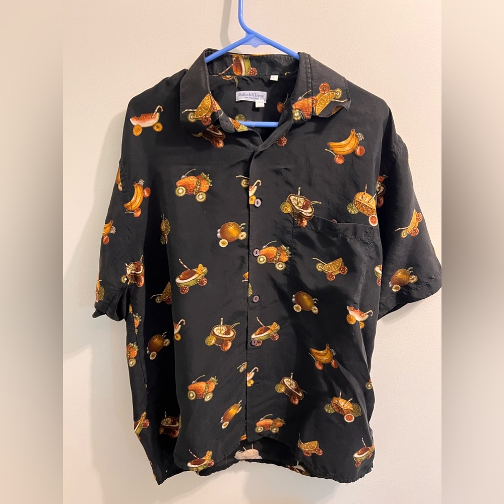 Bullock & Jones Black LARGE Shirt w/Fruits & Drinks Made In Italy 100% Cupro